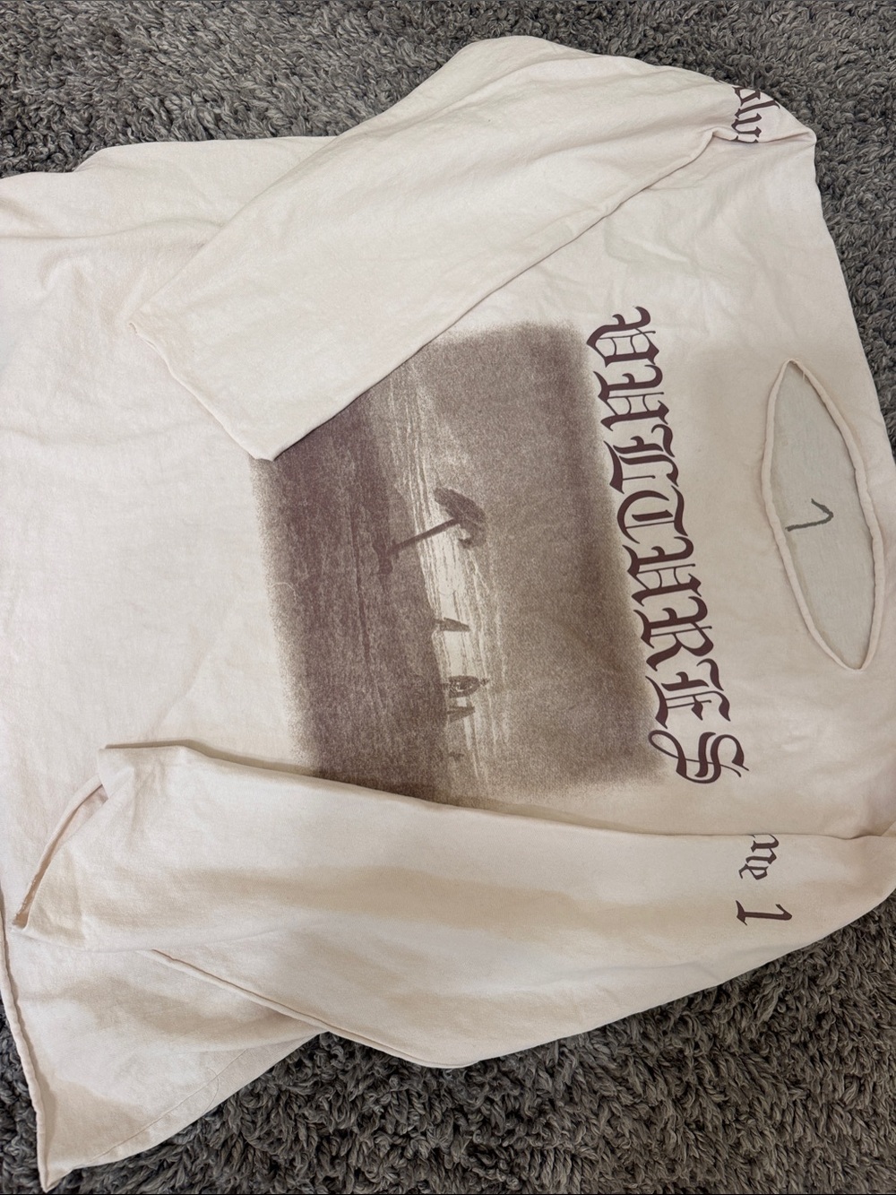 Yeezy vultures  Cream Graphic Long-Sleeve Shirt - Beach Print size 1